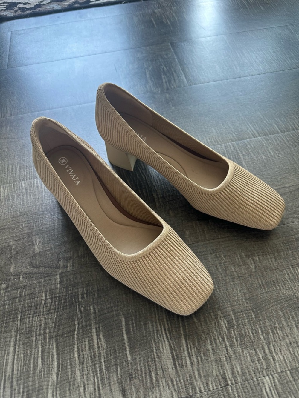 Vivaia Squared Toe Heel